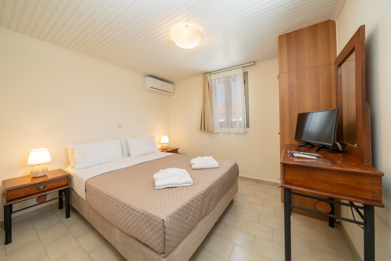 Kefalonia Studios and Apartments - Kefalonia Studios Agia Efimia - Makis Apartments Agia Efimia Kefalonia - Kefalonia Hotel Agia Efimia - Hotels in Agia Efimia Kefalonia