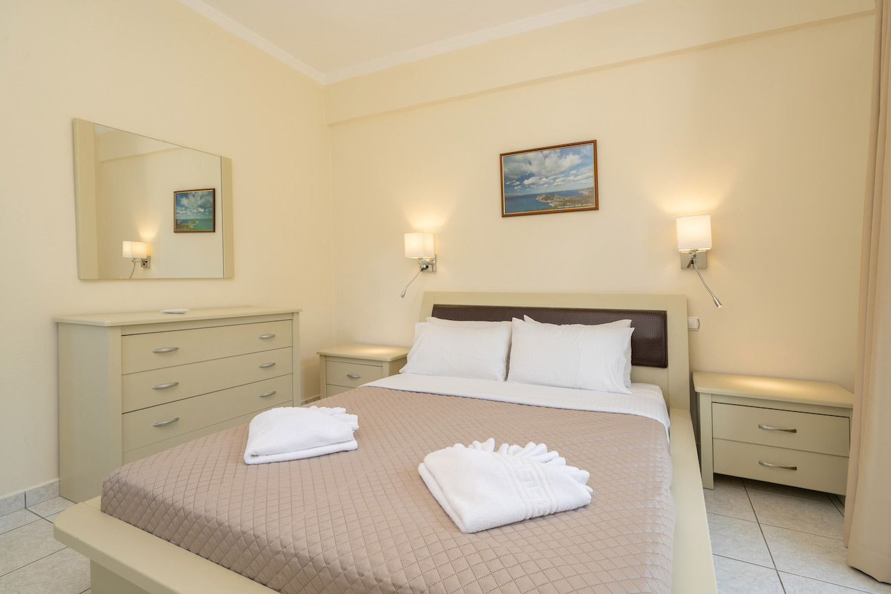 Kefalonia Studios and Apartments - Kefalonia Studios Agia Efimia - Makis Apartments Agia Efimia Kefalonia - Kefalonia Hotel Agia Efimia - Hotels in Agia Efimia Kefalonia