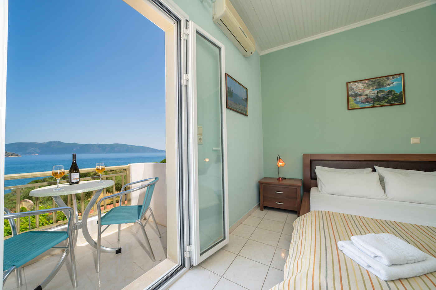 Kefalonia Studios and Apartments - Kefalonia Studios Agia Efimia - Makis Apartments Agia Efimia Kefalonia - Kefalonia Hotel Agia Efimia - Hotels in Agia Efimia Kefalonia