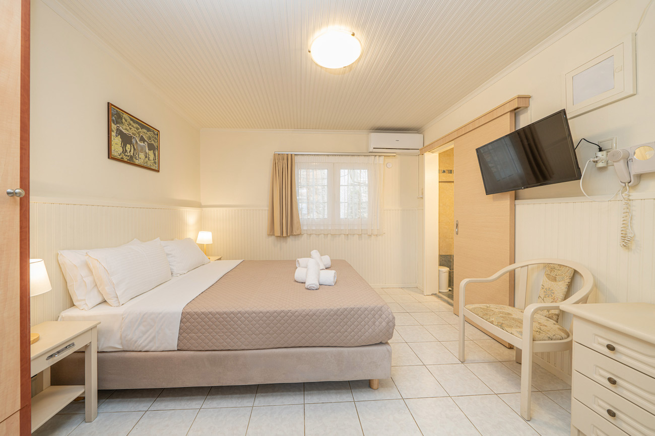 Kefalonia Studios and Apartments - Kefalonia Studios Agia Efimia - Makis Apartments Agia Efimia Kefalonia - Kefalonia Hotel Agia Efimia - Hotels in Agia Efimia Kefalonia